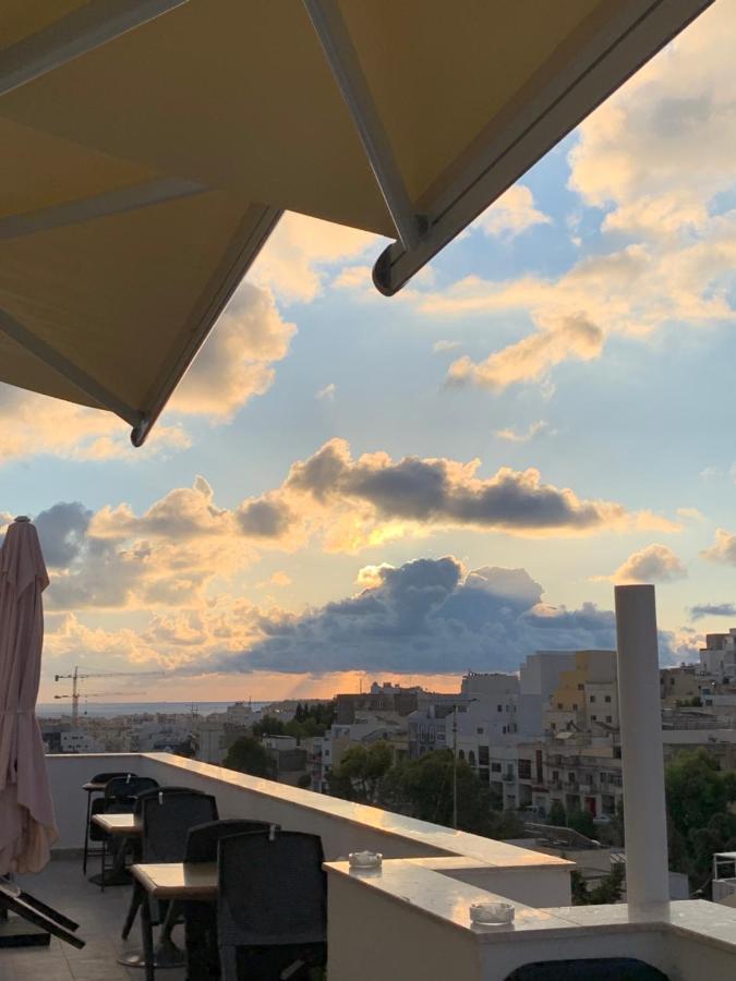 Couette-café Mon-chery San Ġwann